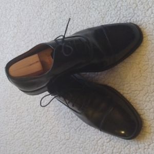 Jones Bootmaker Black Cap Toe Oxford Shoes (Made in England)  10 UK = 11 US
